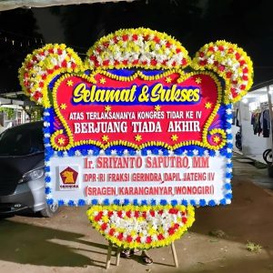 Bunga papan selamat sukses 01